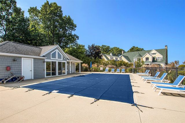 7259 Beverly Drive, South Haven, MI 49090