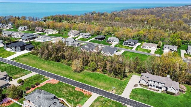 7259 Beverly Drive, South Haven, MI 49090
