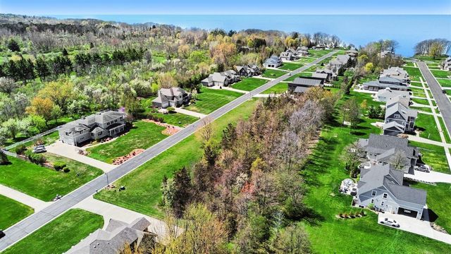 7259 Beverly Drive, South Haven, MI 49090