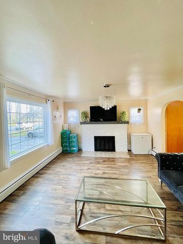 302 S SPRING GARDEN ST, Carlisle, PA 17013