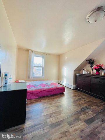 302 S SPRING GARDEN ST, Carlisle, PA 17013