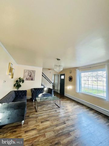 302 S SPRING GARDEN ST, Carlisle, PA 17013