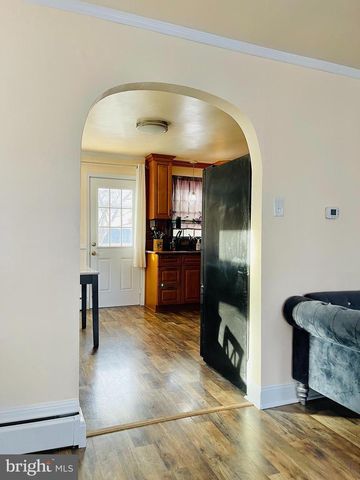 302 S SPRING GARDEN ST, Carlisle, PA 17013