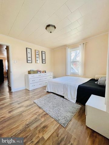 302 S SPRING GARDEN ST, Carlisle, PA 17013