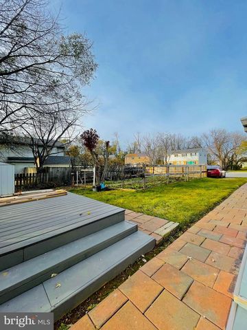 302 S SPRING GARDEN ST, Carlisle, PA 17013