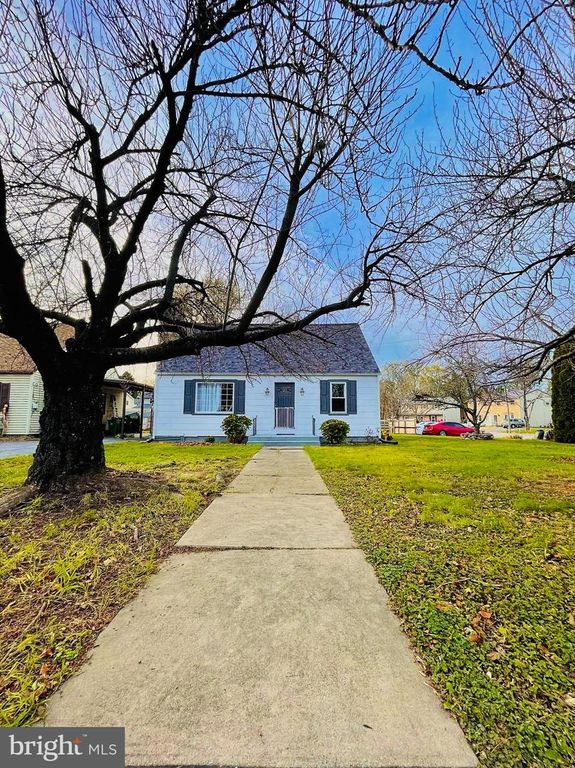 302 S SPRING GARDEN ST, Carlisle, PA 17013