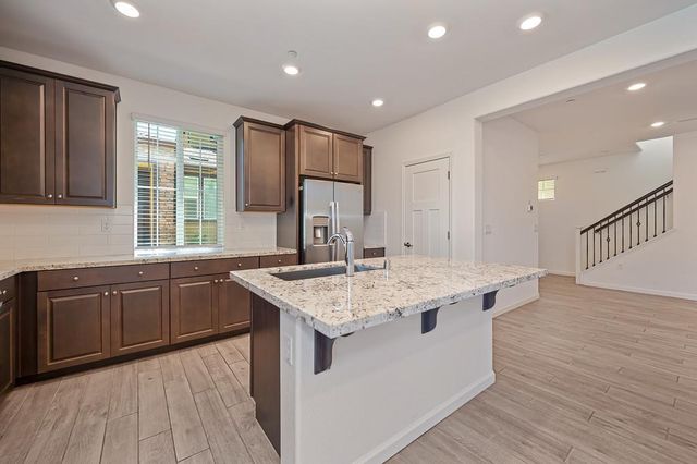 3013 Mohawk Way, Roseville, CA 95747