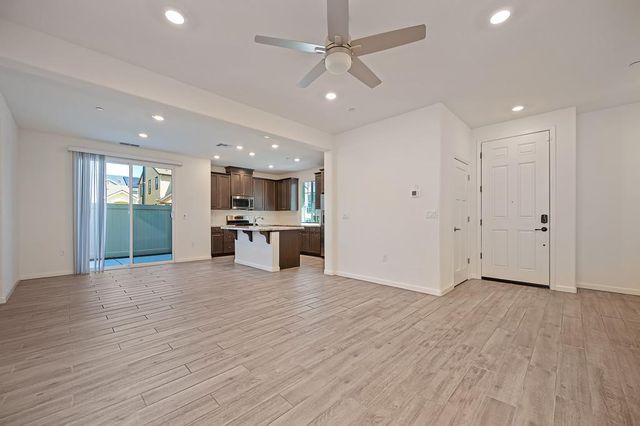 3013 Mohawk Way, Roseville, CA 95747