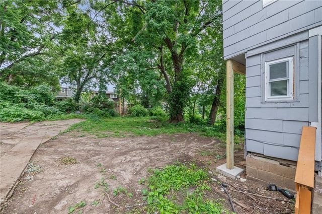 1831 E 68th Street, Kansas City, MO 64132