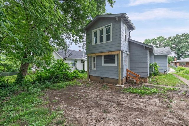 1831 E 68th Street, Kansas City, MO 64132