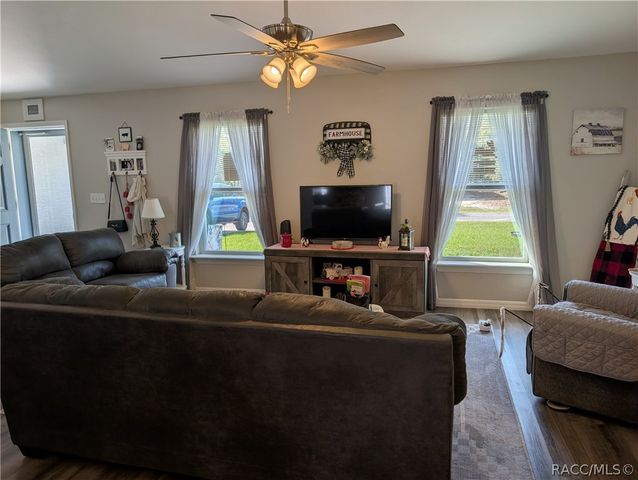 3131 W Randolph Lane, Citrus Springs, FL 34433