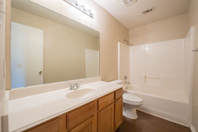 183 Rolling Court, Lancaster, TX 75146