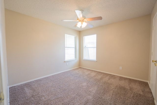 183 Rolling Court, Lancaster, TX 75146