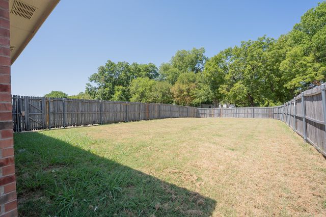183 Rolling Court, Lancaster, TX 75146
