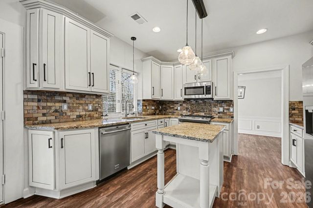 5805 Swanston Drive, Charlotte, NC 28269