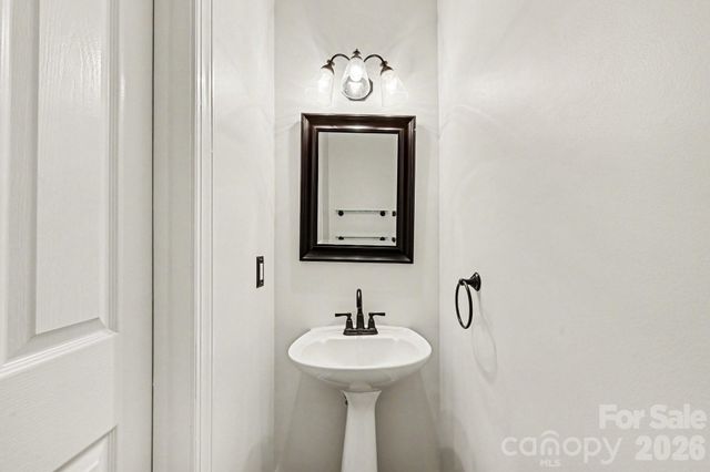 5805 Swanston Drive, Charlotte, NC 28269