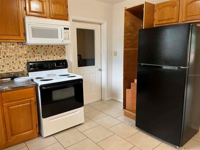 6445 RIVER ROAD, New Port Richey, FL 34652