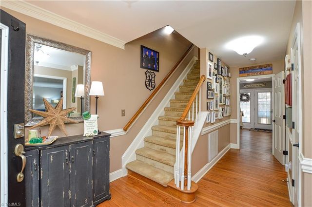 2186 Benwicke Drive, Pfafftown, NC 27040