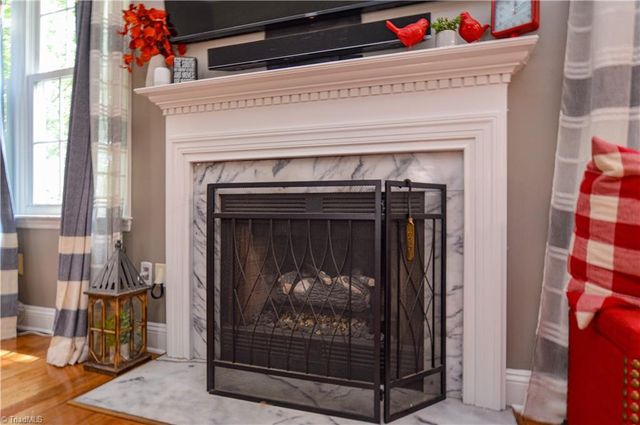 2186 Benwicke Drive, Pfafftown, NC 27040