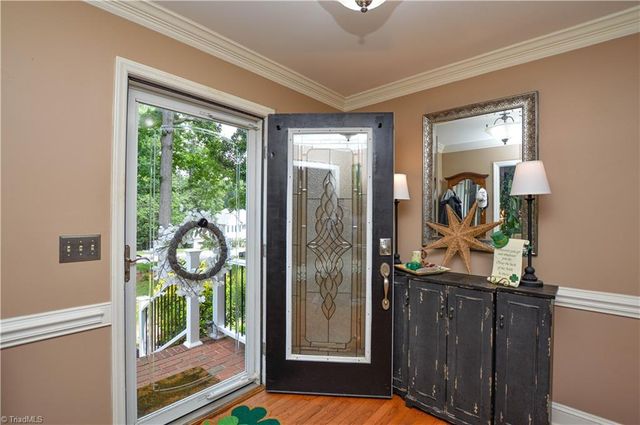 2186 Benwicke Drive, Pfafftown, NC 27040