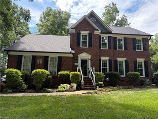 2186 Benwicke Drive, Pfafftown, NC 27040