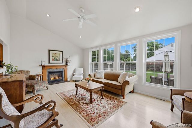 41764 Tetley Drive, Sterling Heights, MI 48313