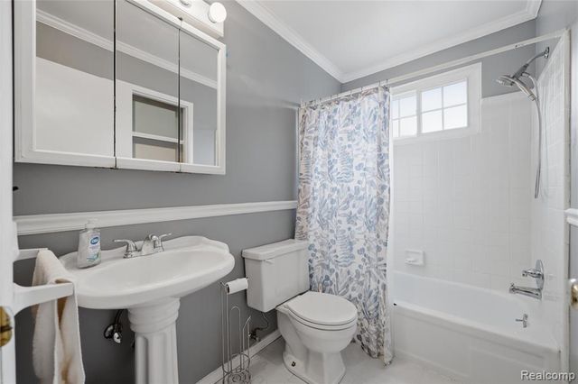 41764 Tetley Drive, Sterling Heights, MI 48313