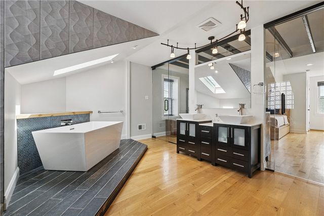 3865 Howley St, Lawrenceville, PA 15201