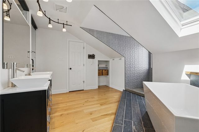 3865 Howley St, Lawrenceville, PA 15201