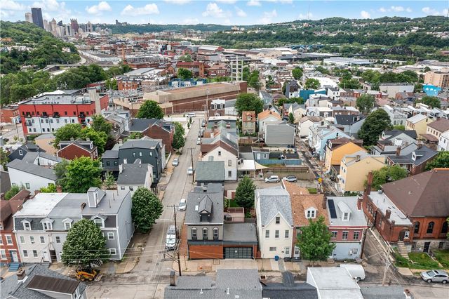 3865 Howley St, Lawrenceville, PA 15201