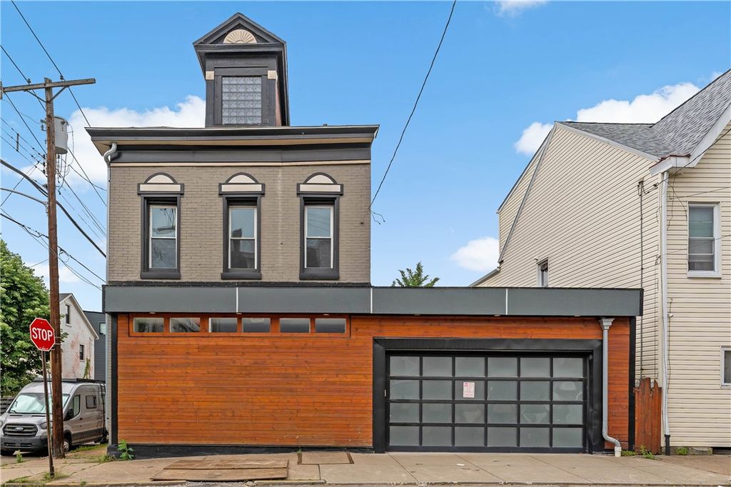 3865 Howley St, Lawrenceville, PA 15201