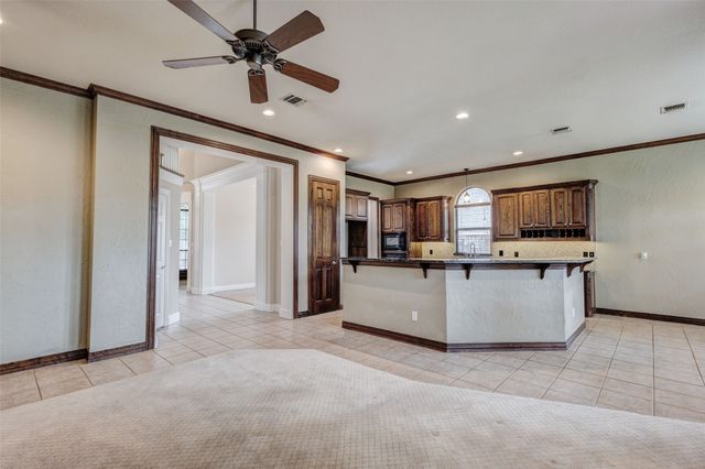 7921 Shady Oaks Drive, North Richland Hills, TX 76182