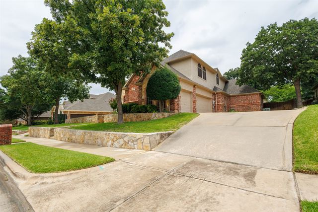 7921 Shady Oaks Drive, North Richland Hills, TX 76182