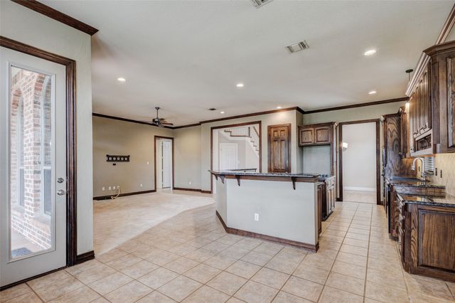 7921 Shady Oaks Drive, North Richland Hills, TX 76182