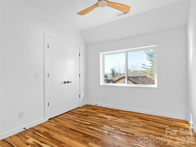 171 Houston Place, Asheville, NC 28801