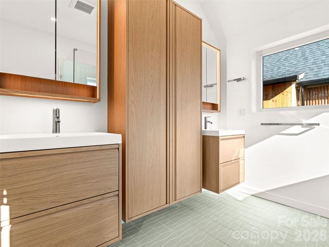 171 Houston Place, Asheville, NC 28801