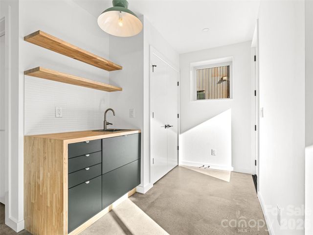 171 Houston Place, Asheville, NC 28801