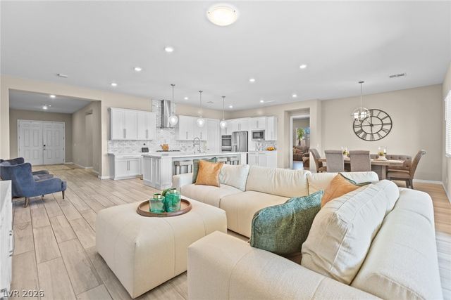 6168 Rockville Creek Court, Las Vegas, NV 89149