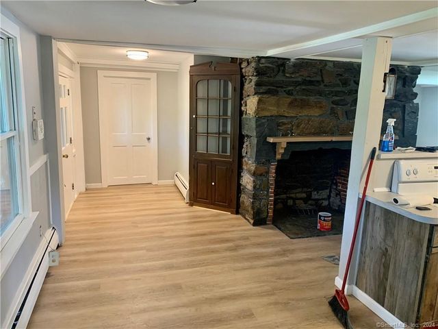 551 North Main Street 1R, Naugatuck, CT 06770