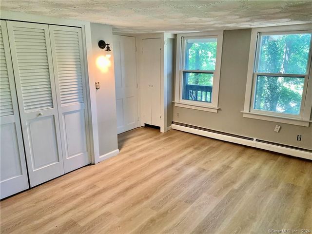 551 North Main Street 1R, Naugatuck, CT 06770