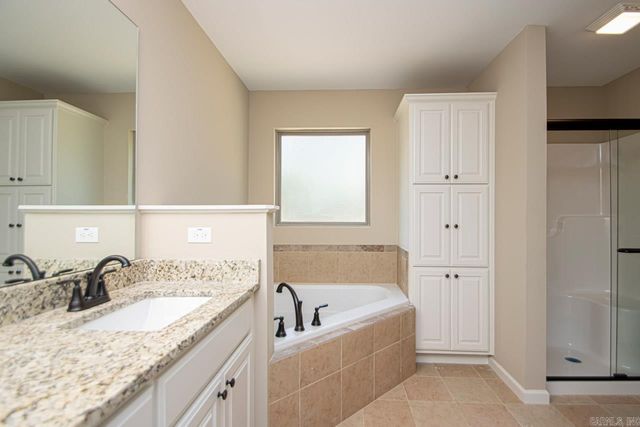 2700 E Maryland Avenue, Sherwood, AR 72120