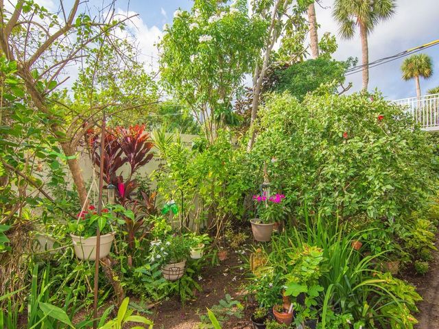 677 Royal Palm Blvd Boulevard 6, Vero Beach, FL 32960