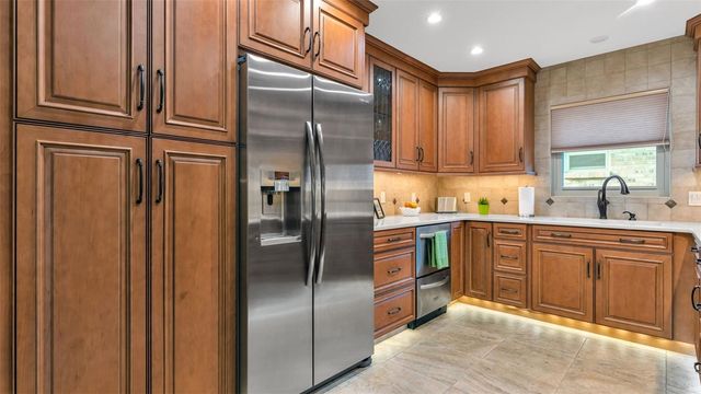 474 BARBADOS CIRCLE, Lakeland, FL 33803