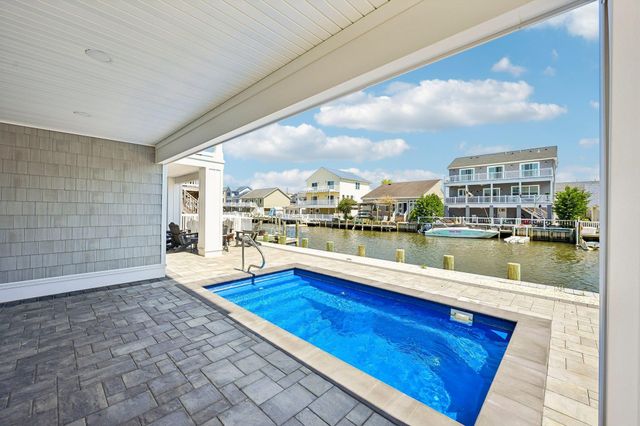 65 SYLVIA PL, Manahawkin, NJ 08050