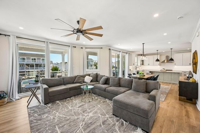 65 SYLVIA PL, Manahawkin, NJ 08050
