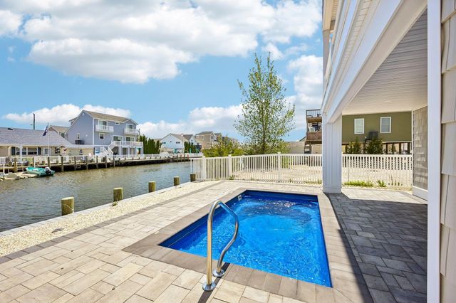 65 SYLVIA PL, Manahawkin, NJ 08050