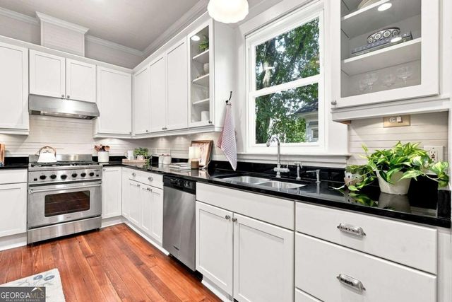 1978 Butler Way NW, Atlanta, GA 30318
