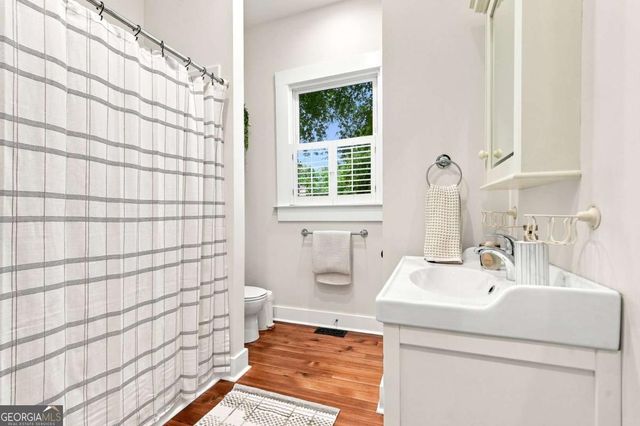 1978 Butler Way NW, Atlanta, GA 30318