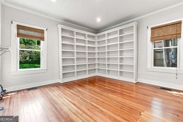 1978 Butler Way NW, Atlanta, GA 30318