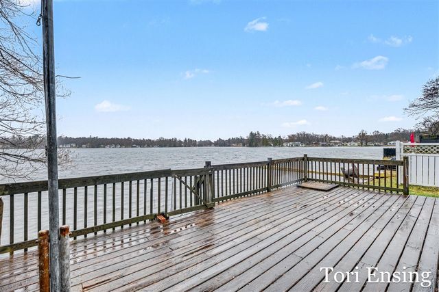 151 S Turk Lake Drive, Greenville, MI 48838